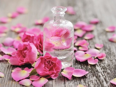 تصویر 1 از قیمت خرید گلاب دو آتیشه کاشان + فروش ویژه